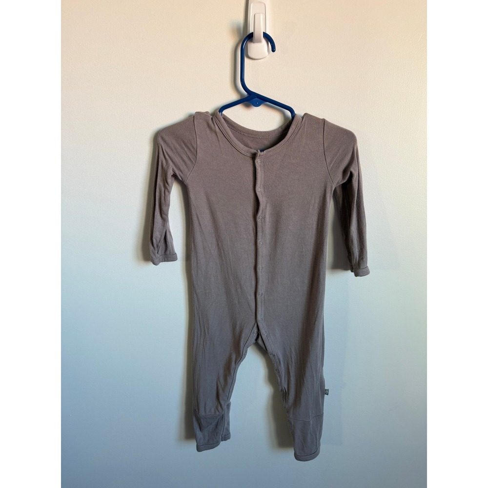 Kyte Baby Bamboo Long Sleeve Snap Romper Mauve Purple 6-12M